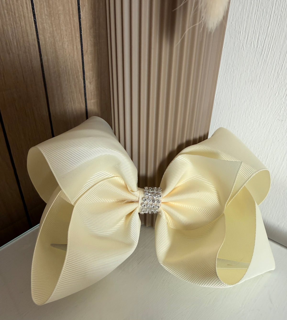 XL 8” Ivory Diamanté Bow Hairclip
