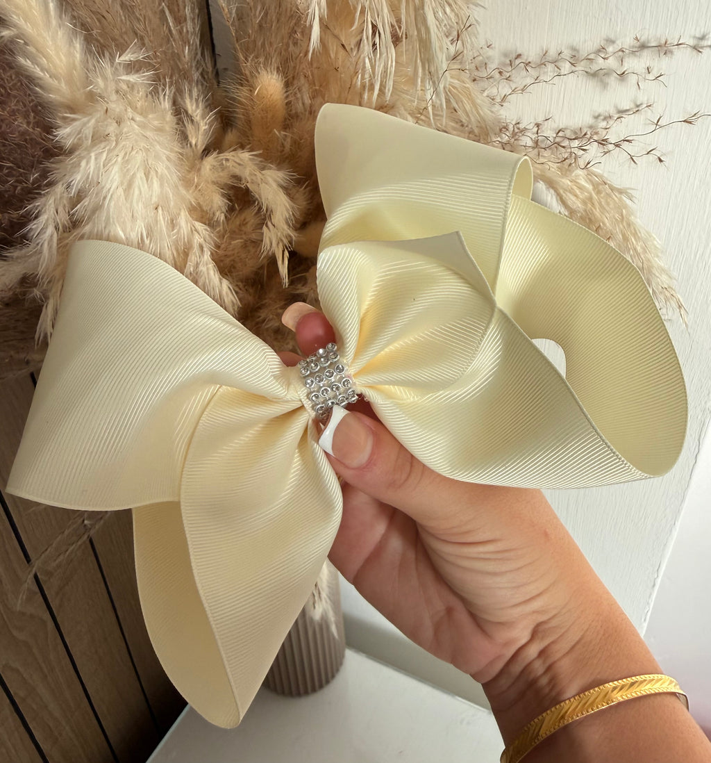 XL 8” Ivory Diamanté Bow Hairclip
